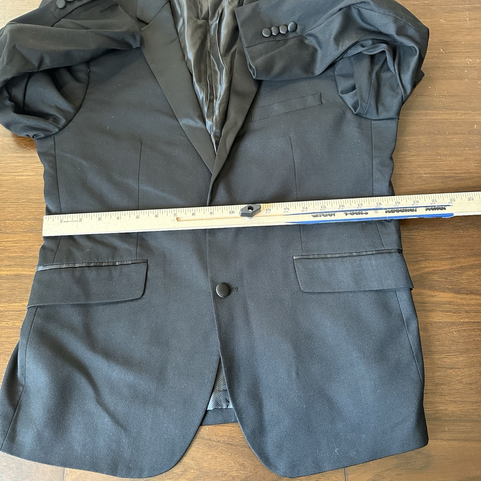 Lineage Men 2-pc Tuxedo Jacket 42S Short Satin Lapels & Pants 34×28″ Black