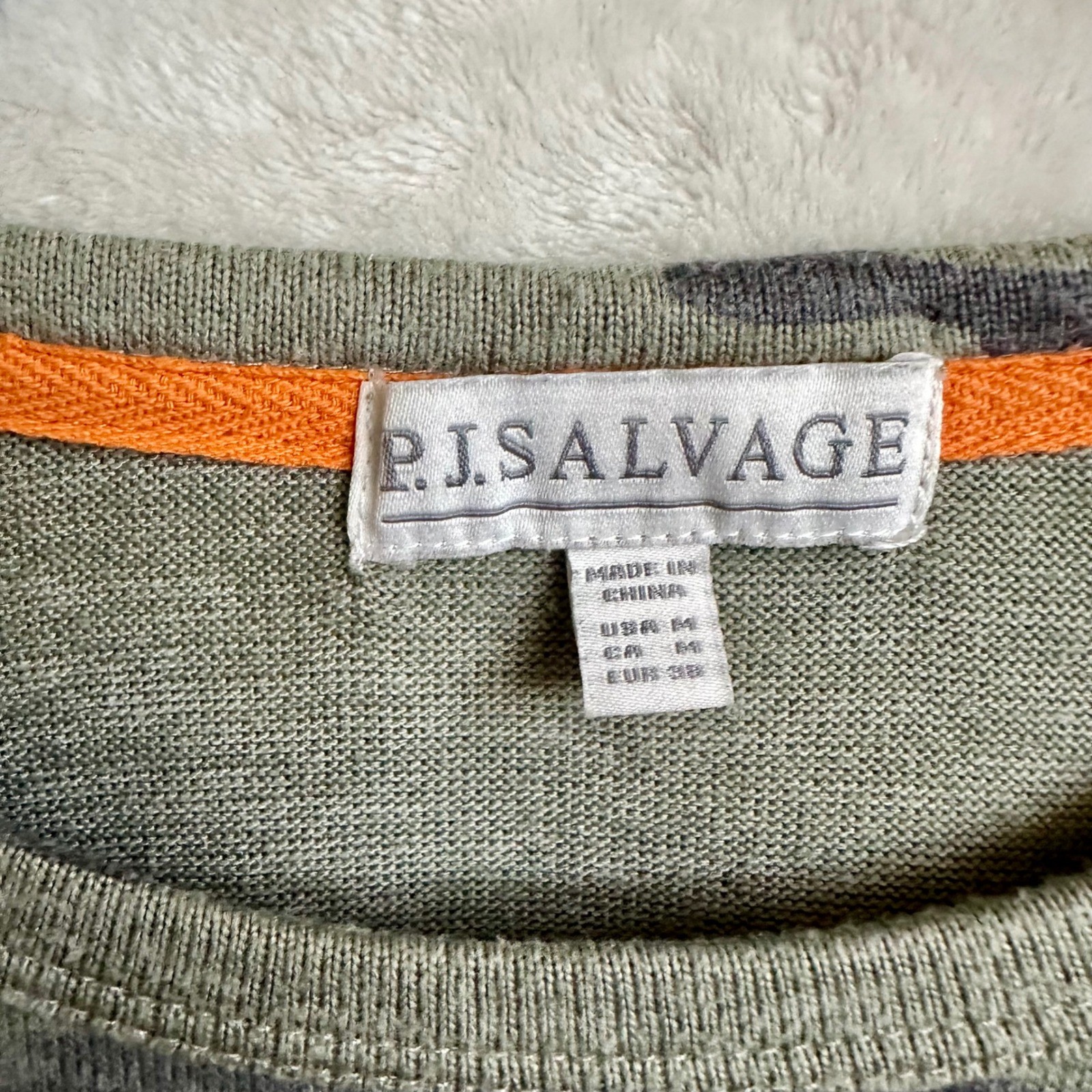P.J. Salvage Women’s Size Medium Camouflage Neon Sunset Stripe Sweatshirt EUC