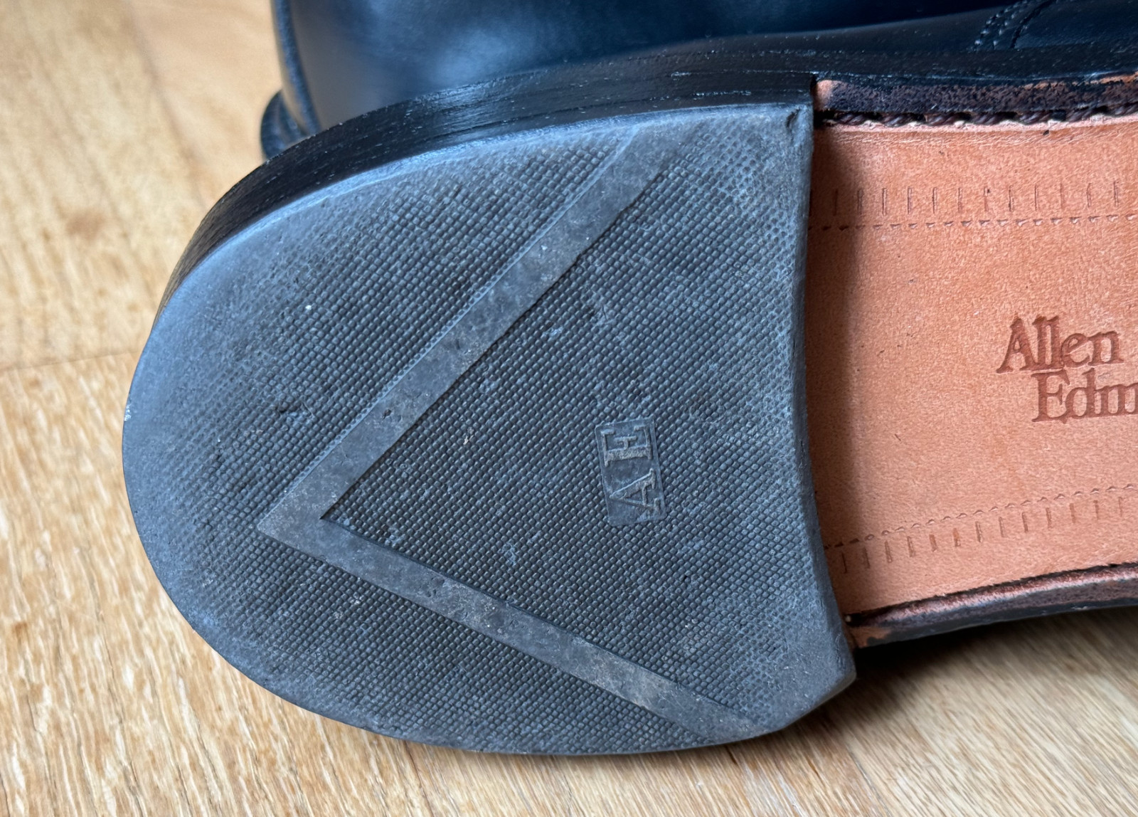 Allen Edmonds Walton Split Toe Shoe Size 9.5D (US)