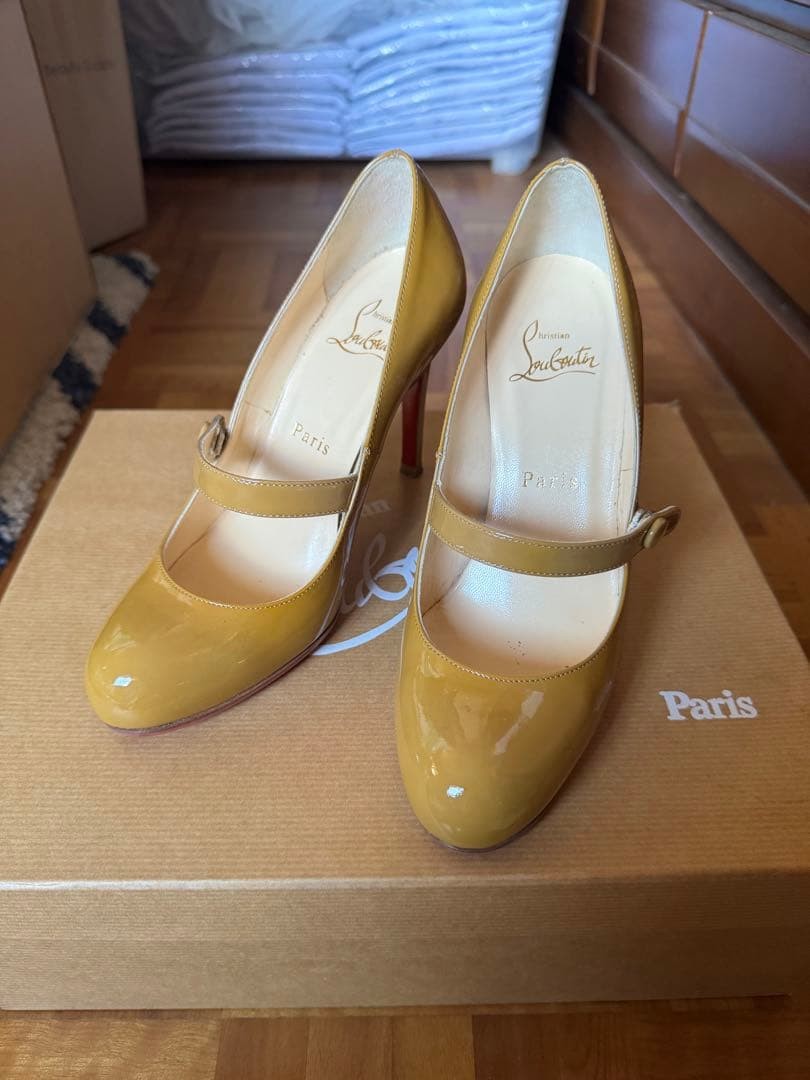 Christian Louboutin Patent Leather Mary Jane Pumps Beige Nude Heels Size 35 US 5