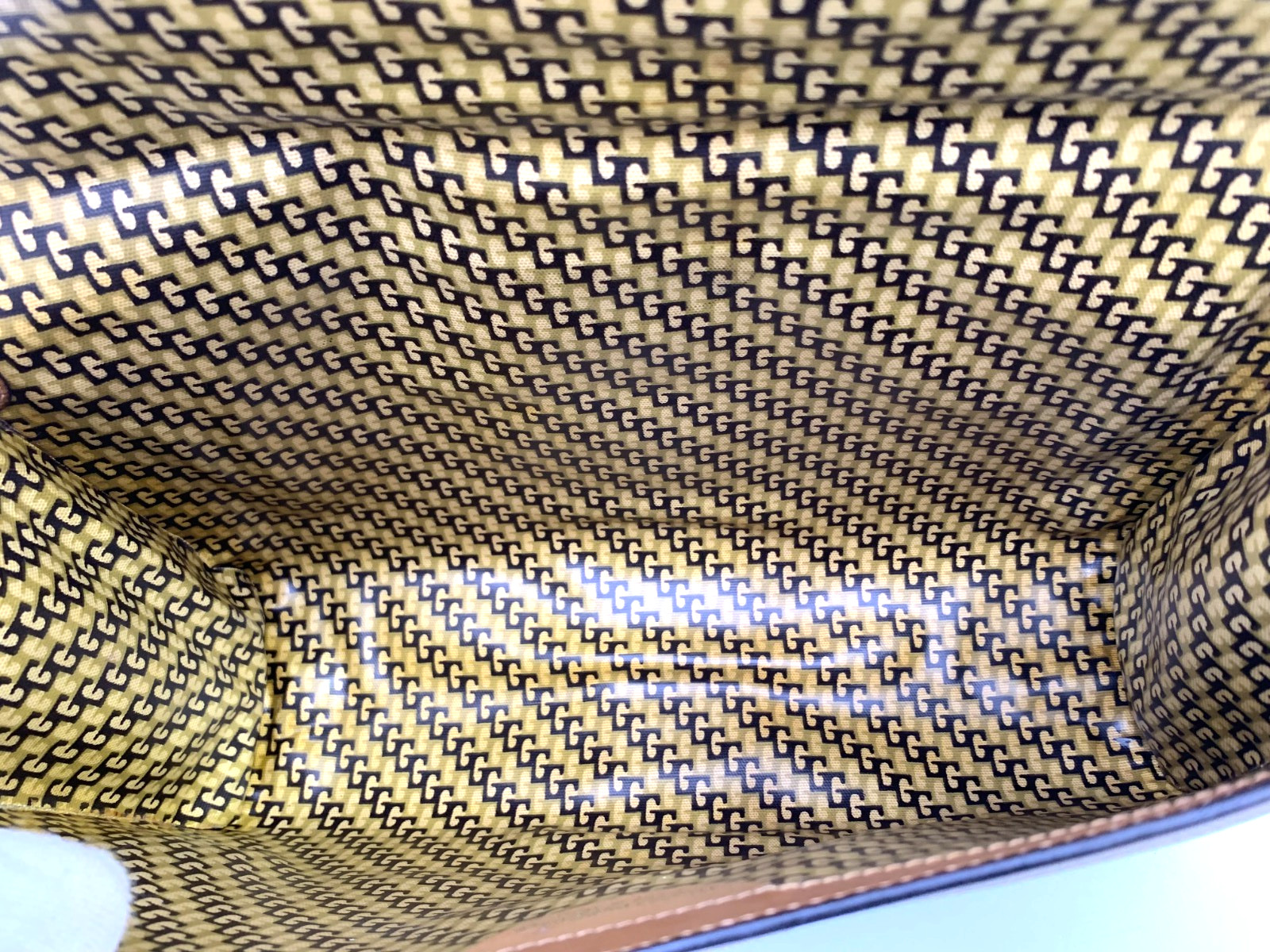 GUCCI VINTAGE Web Stripe Clutch Suede Leather Camel Large Rare Authentic