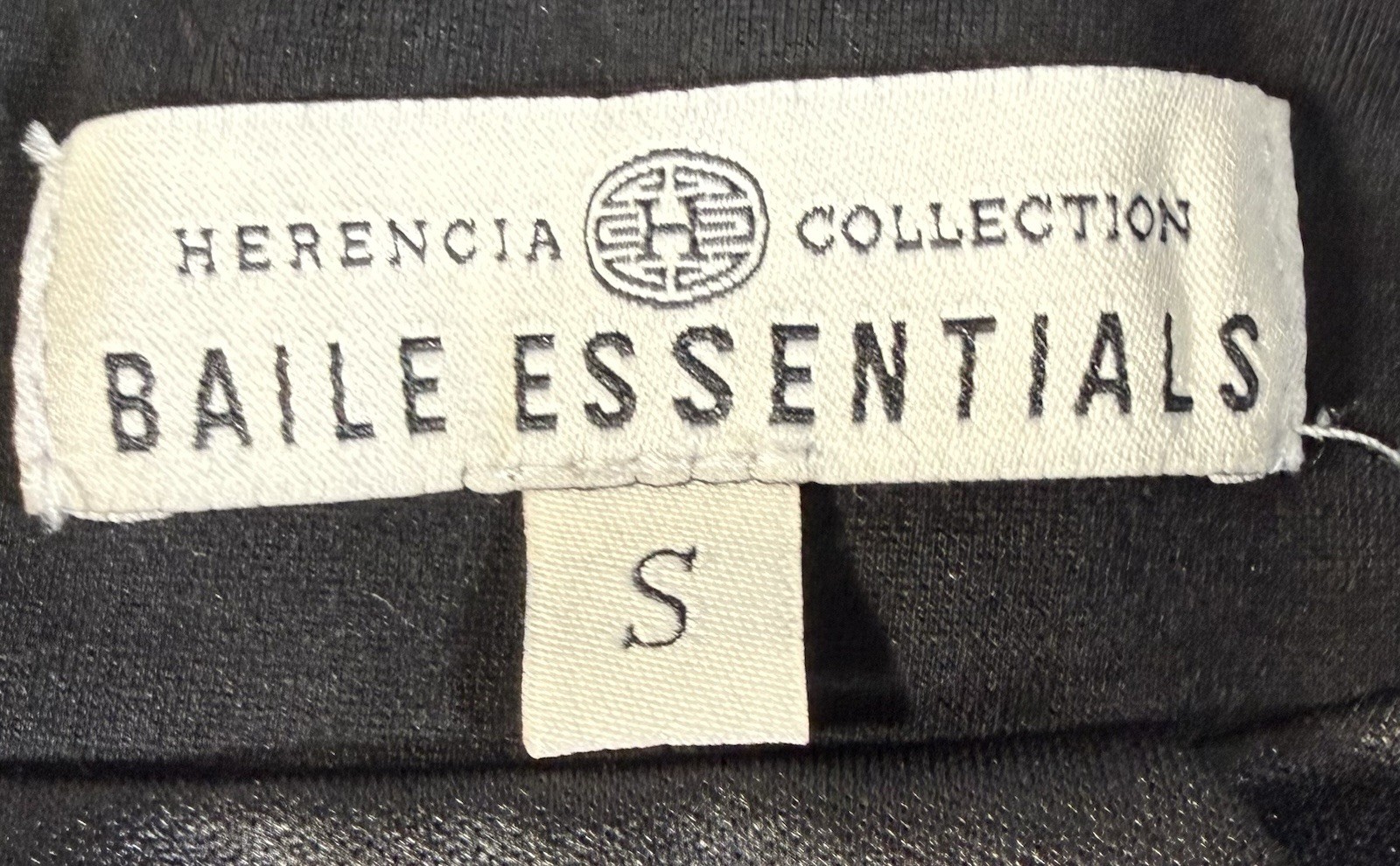 Herencia Collection Baile Essentials Mini Skirt Embroidered Floral Lined Zip S