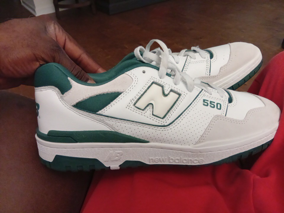 New Balance 550 Men’s White/Green Sneaker Size 11
