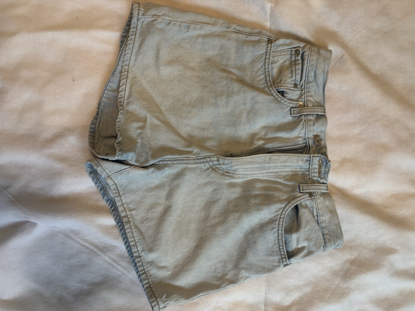Levi’s Premium High Rise Loose Denim Shorts Light Wash 27 5-Pocket