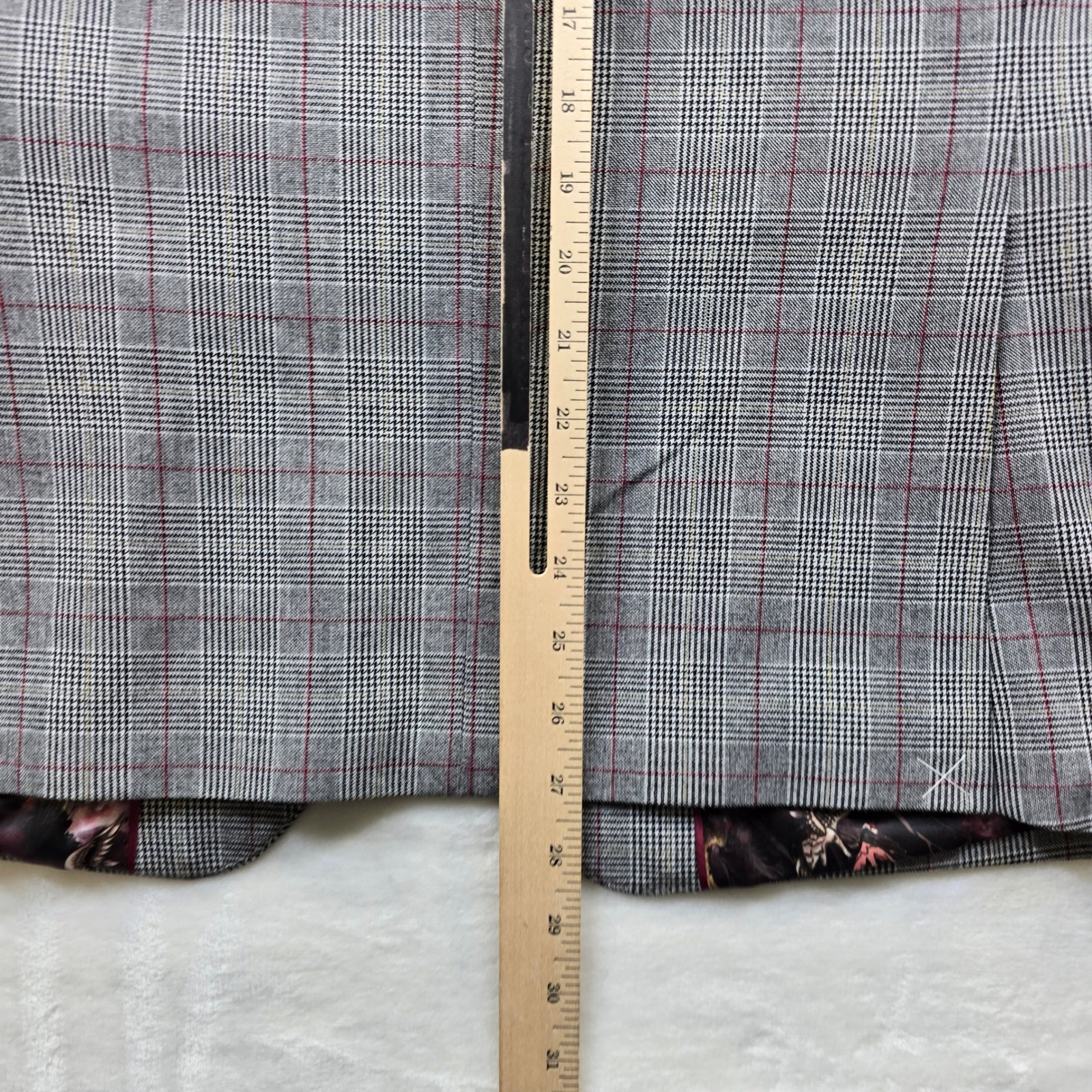 Tayion Montee Holland Sport Coat Mens 38S 38 Plaid Black Red White Blazer NEW