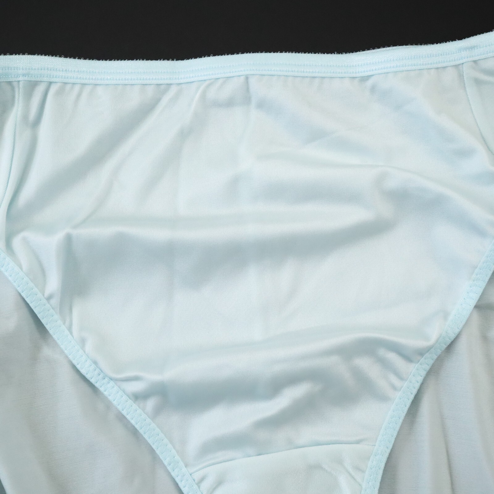 NEW Bali TRUE VTG 90s Silky Satin-Like High Cut Brief Panty LARGE