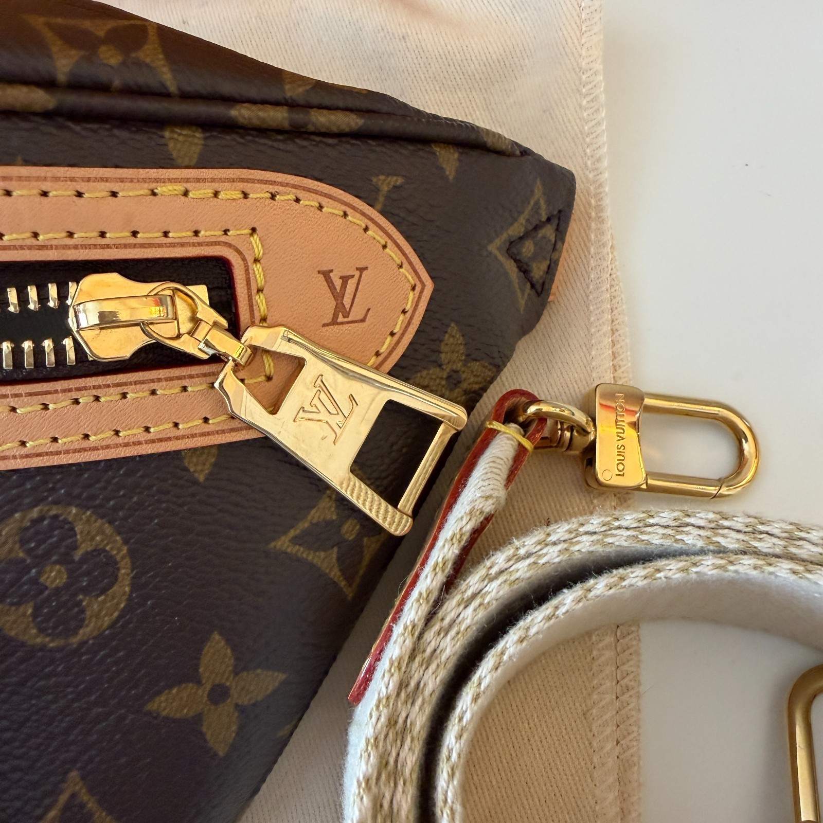 Louis Vuitton High Rise Bumbag Monogram Canvas AUTHENTIC Belt Bag Full Set NEW