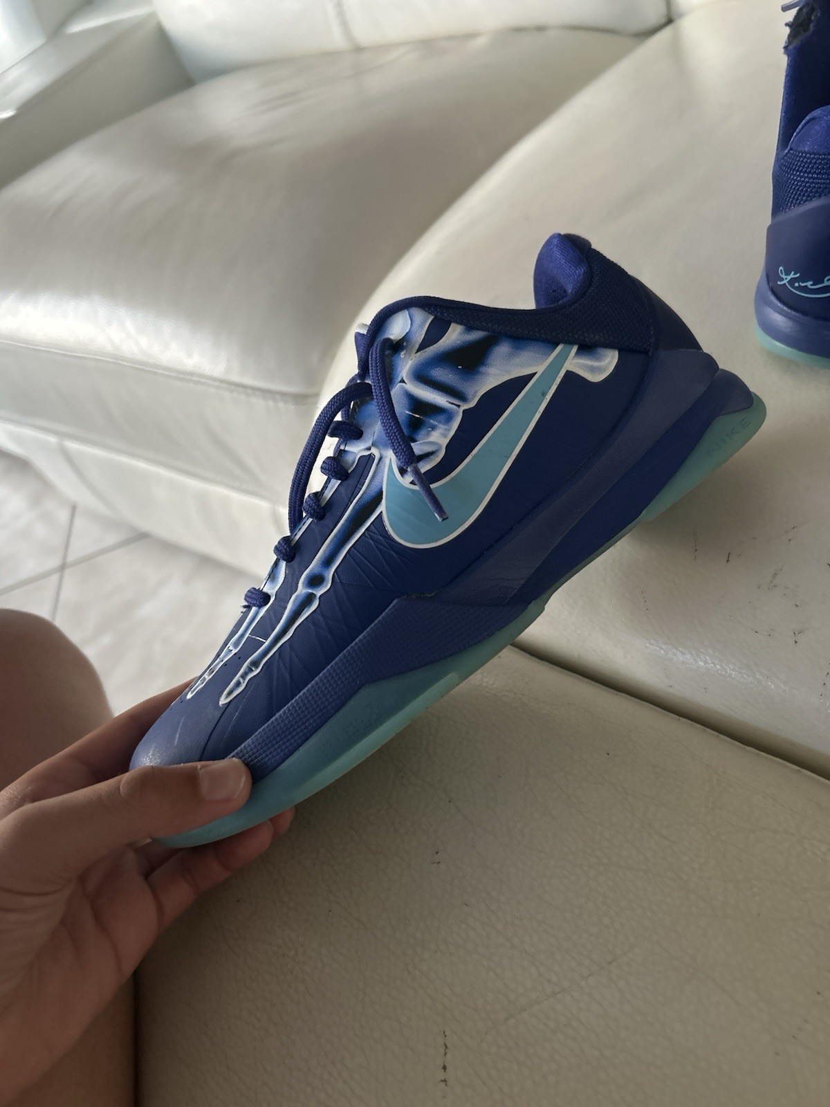 Nike Kobe Lightweight Low Top Basketball Sneakers Blue/White Lace Up 2024