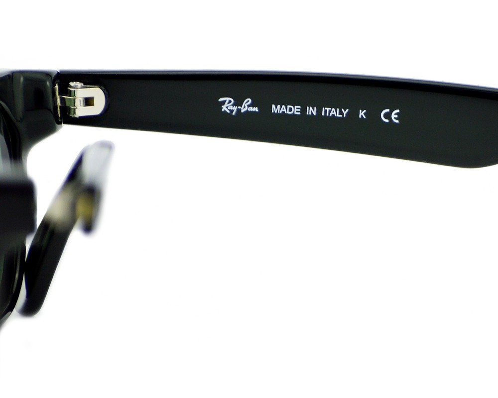 Ray-Ban Sunglasses RB2132 New Wayfarer Classic Black Frame Green Lens 55mm