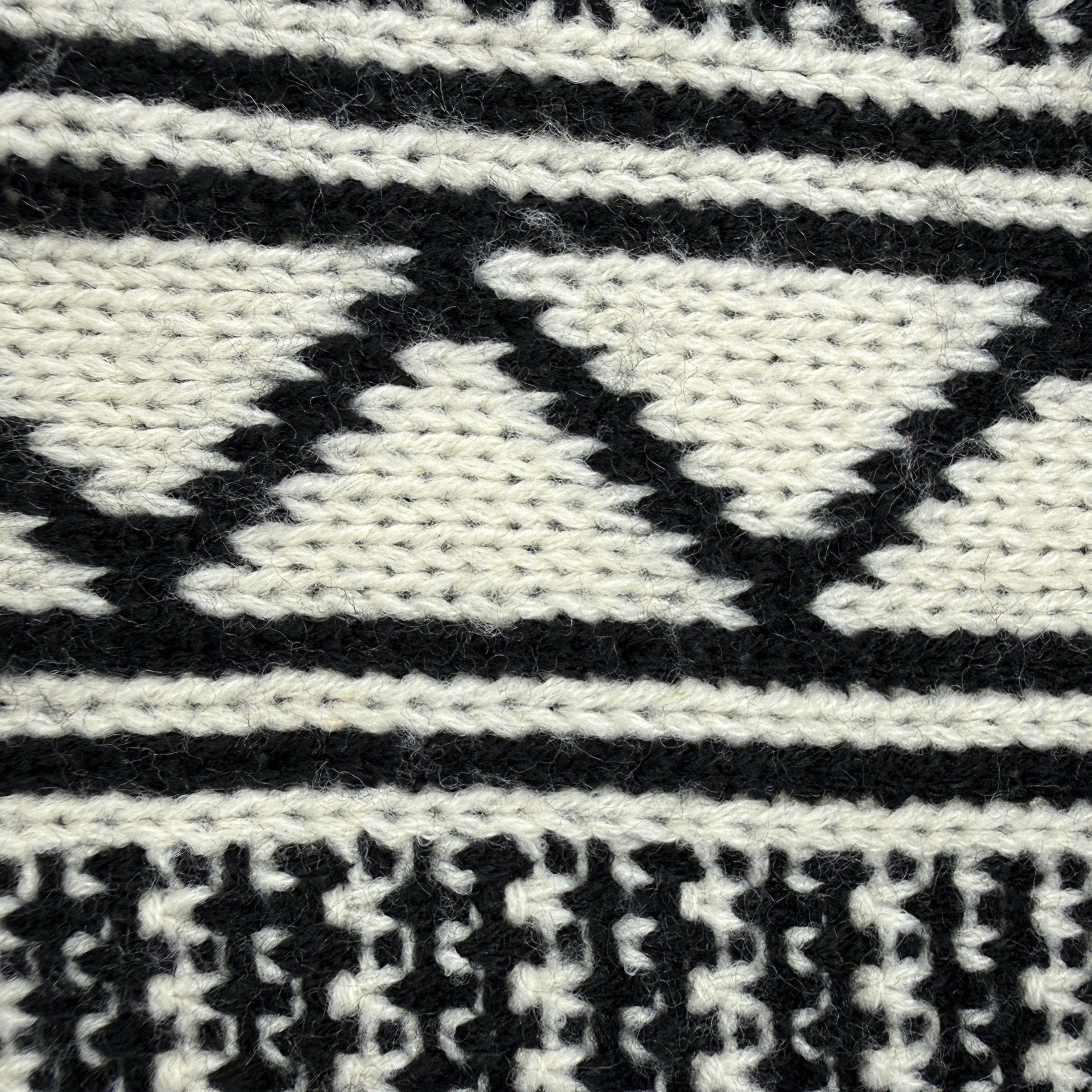 ANTHROPOLOGIE Do Everything In Love Poncho ONE SIZE Black/Cream Acrylic Knit