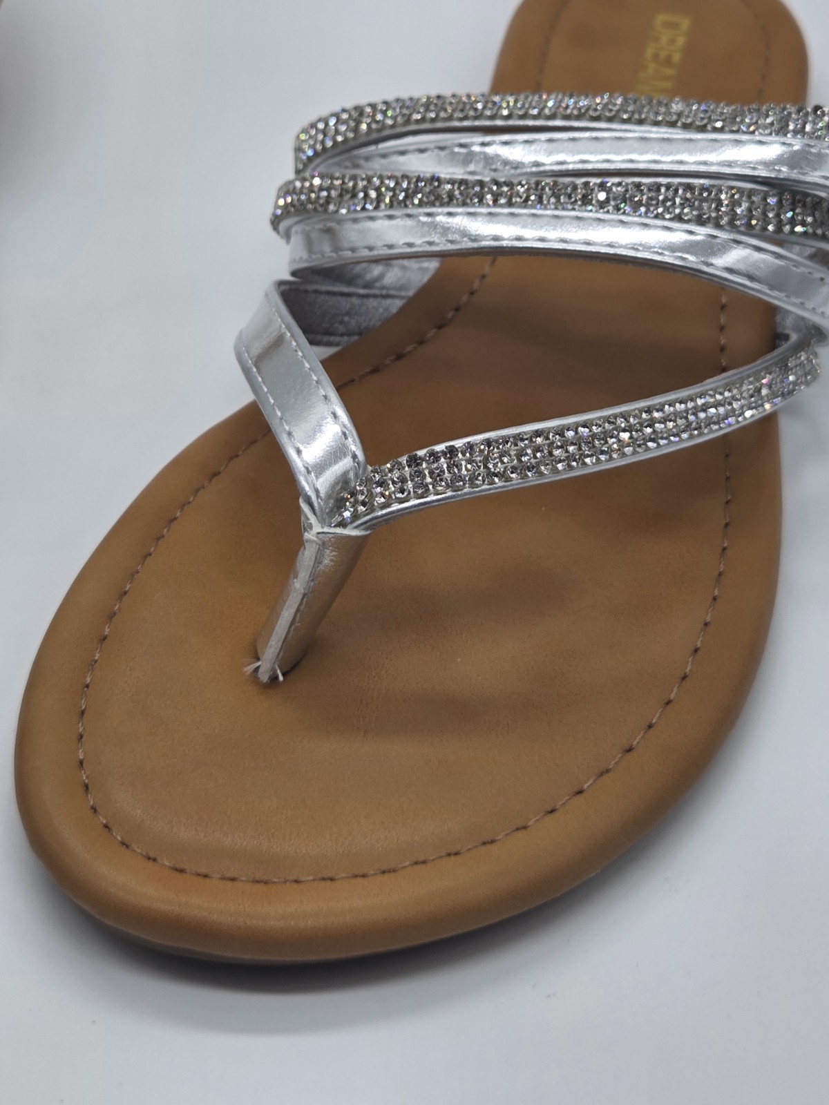 NEW! Dream Pairs Women’s Evening Flats Silver Summer Sandals With Beige Bottoms