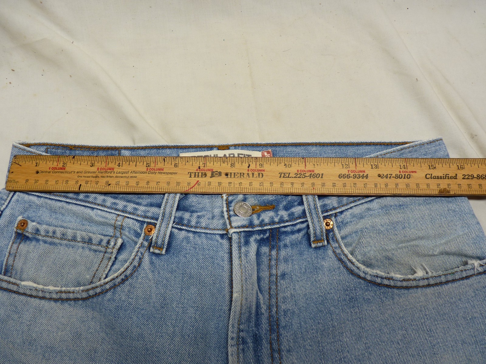 Levi’s 505 Regular Fit 31 x 30 Slightly Distressed **SEE PHOTOS** Fast Shipping