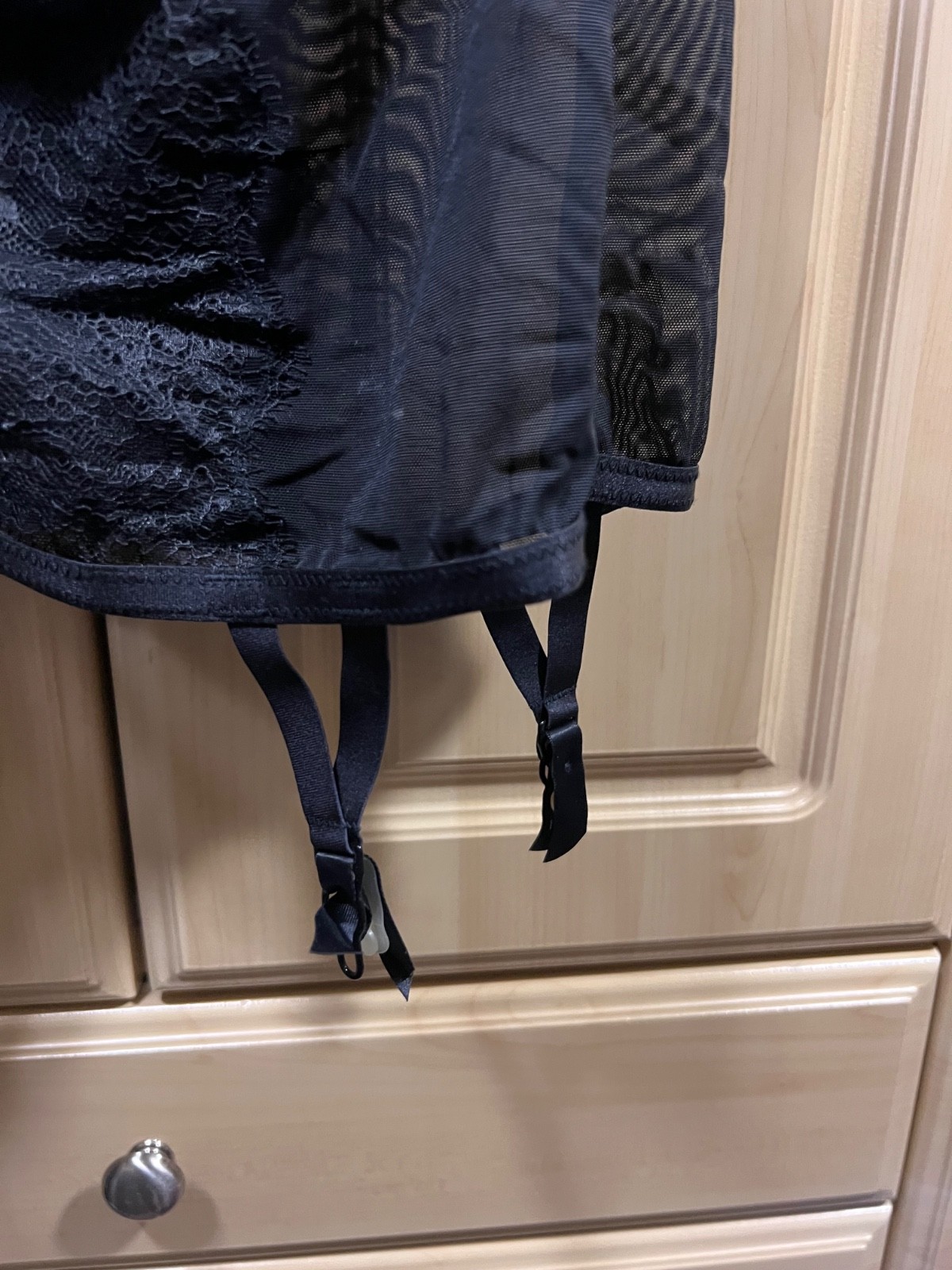 Black Lace Chemise with Garter Straps. Molded Cups Sz L zip closure