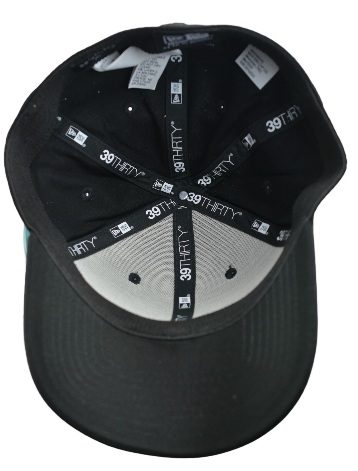 Quiksilver Mountain & Wave White Logo Flex FIt Black Hat
