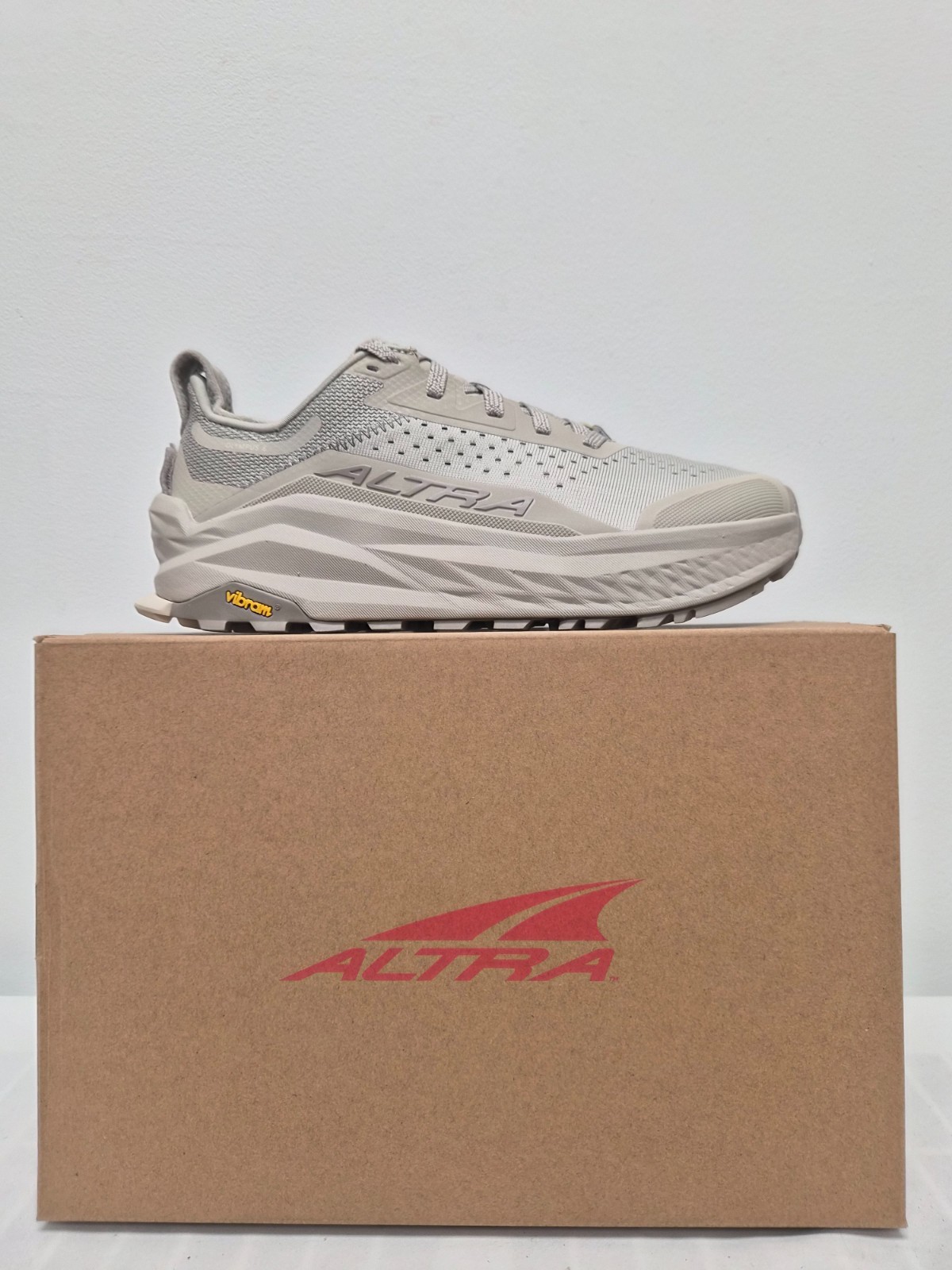 ALTRA OLYMPUS 6 Men’s NEW Medium Width W/Vibram Sole