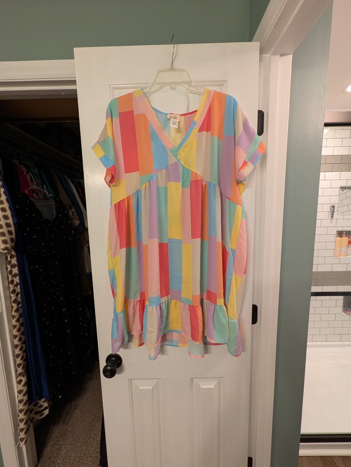 BIBI Women’s Large Multicolor Colorblock V-Neck Short Sleeve Dress Ruffle