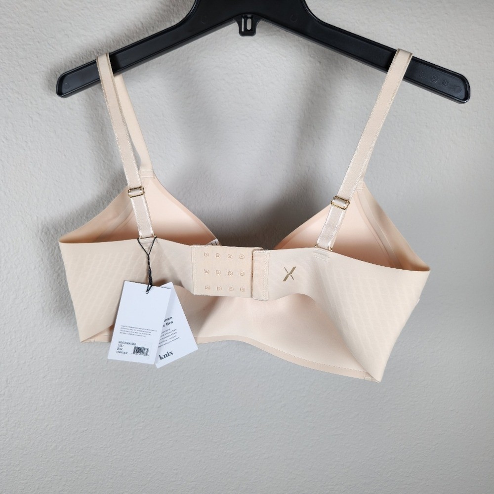 Knix Seamless Comfort Bra Beige Size 7 Wireless Full Coverage Smooth Feel 34/36