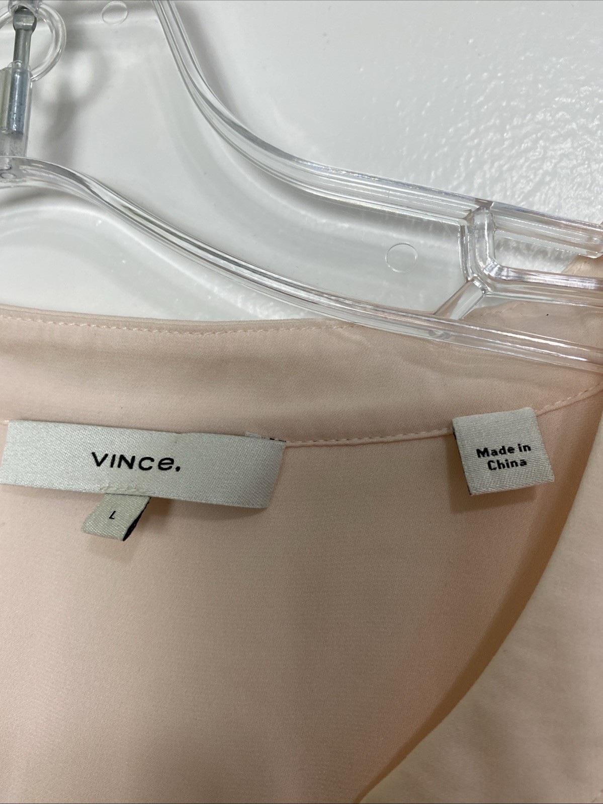 Vince Silk Blouse Top Size L Women’s Pink Satin Split Neck Sleeveless Buttons