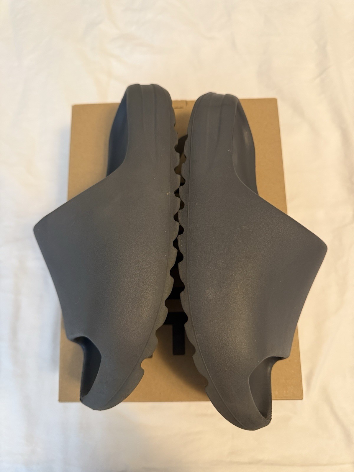 Adidas Yeezy Slide ‘Slate Grey’ Men’s Size 11 Pre-owned ID2350
