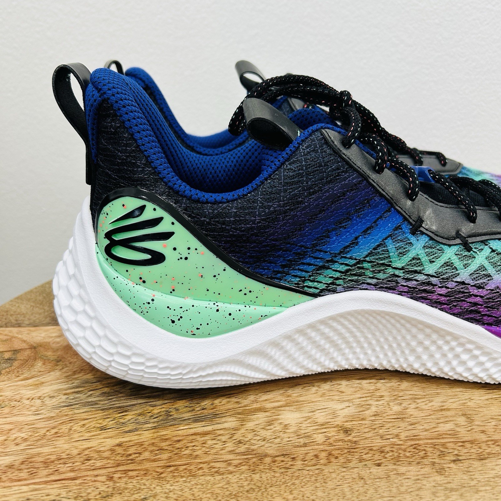 Under Armour UA Curry Flow 10 Low Northern Lights Purple Mens 14.5 3025621-500