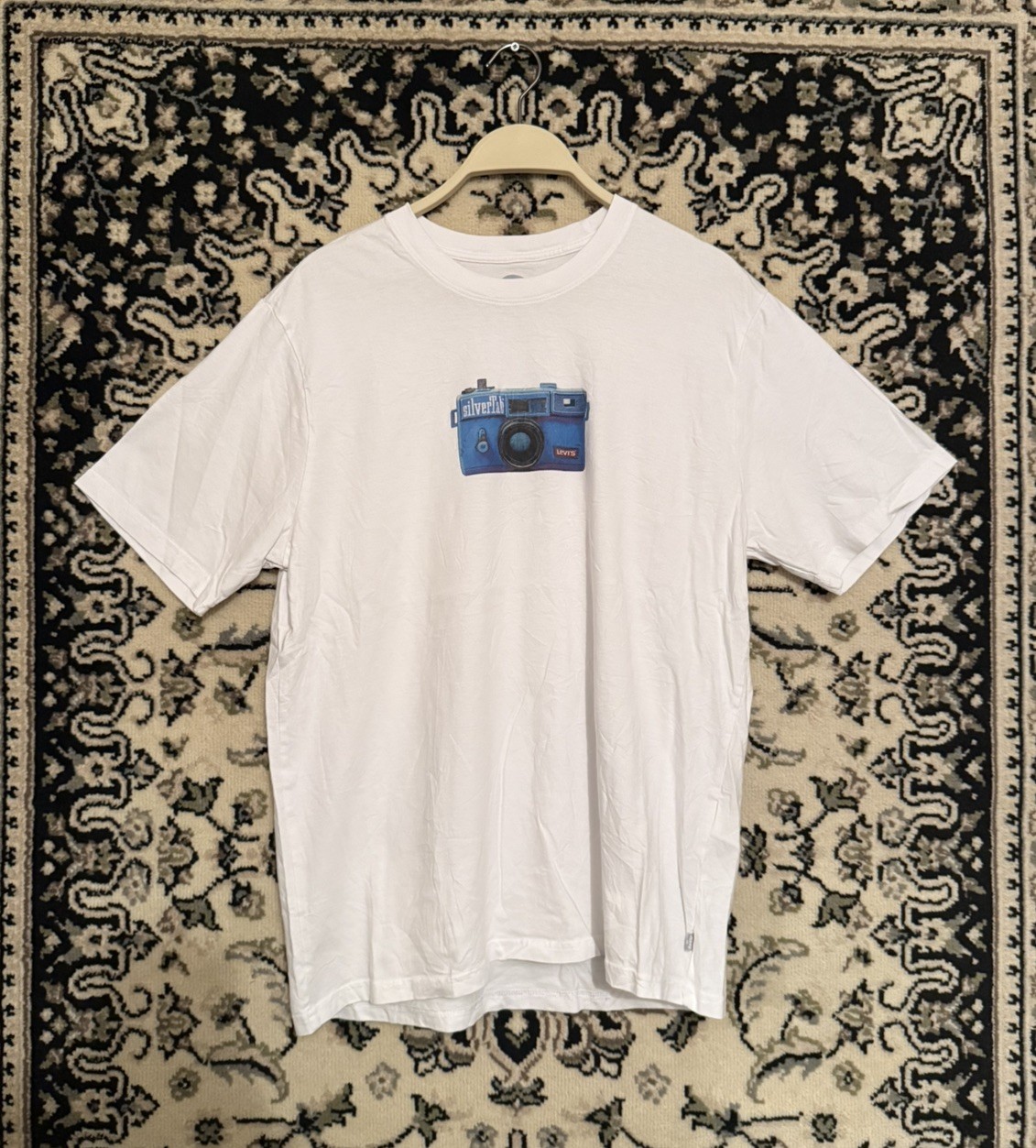 Levi’s Silver Tab Camera T-Shirt Size Men’s Medium