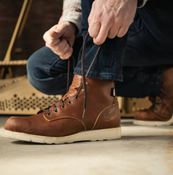 NEW DANNER Men’s Douglas GTX – Roasted Pecan (NWB)