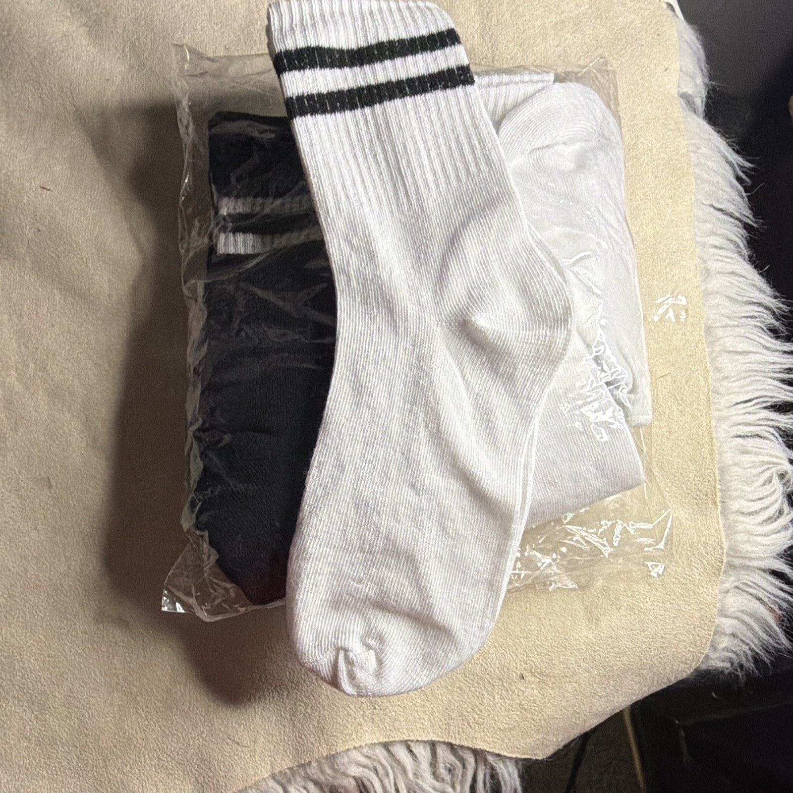 Unisex Adults Crew Socks Size M White Ribbed Full Toe Black Striped Cuff