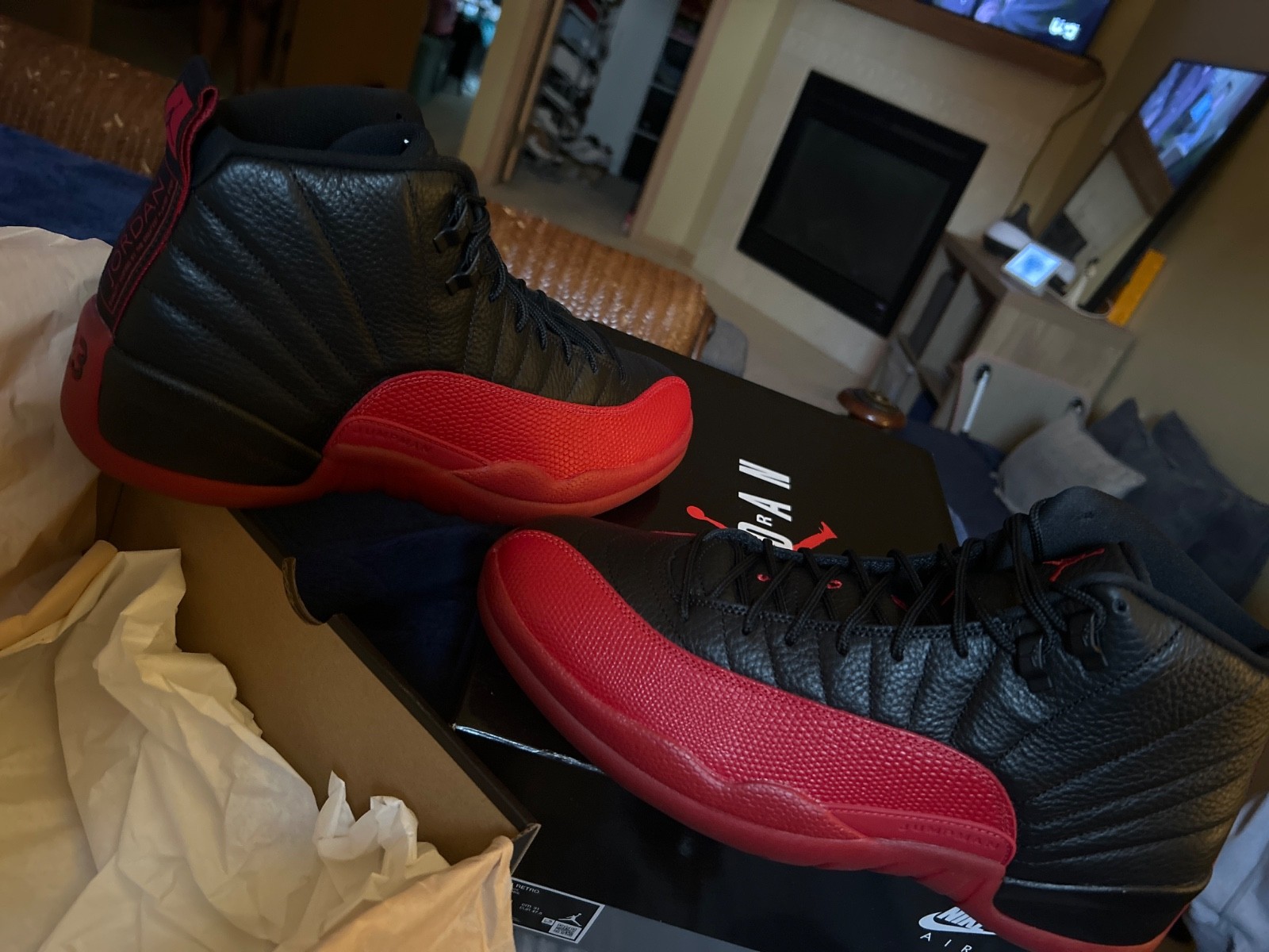 Air Jordan 12 Retro Black Varsity Red Noir Varsity Rouge