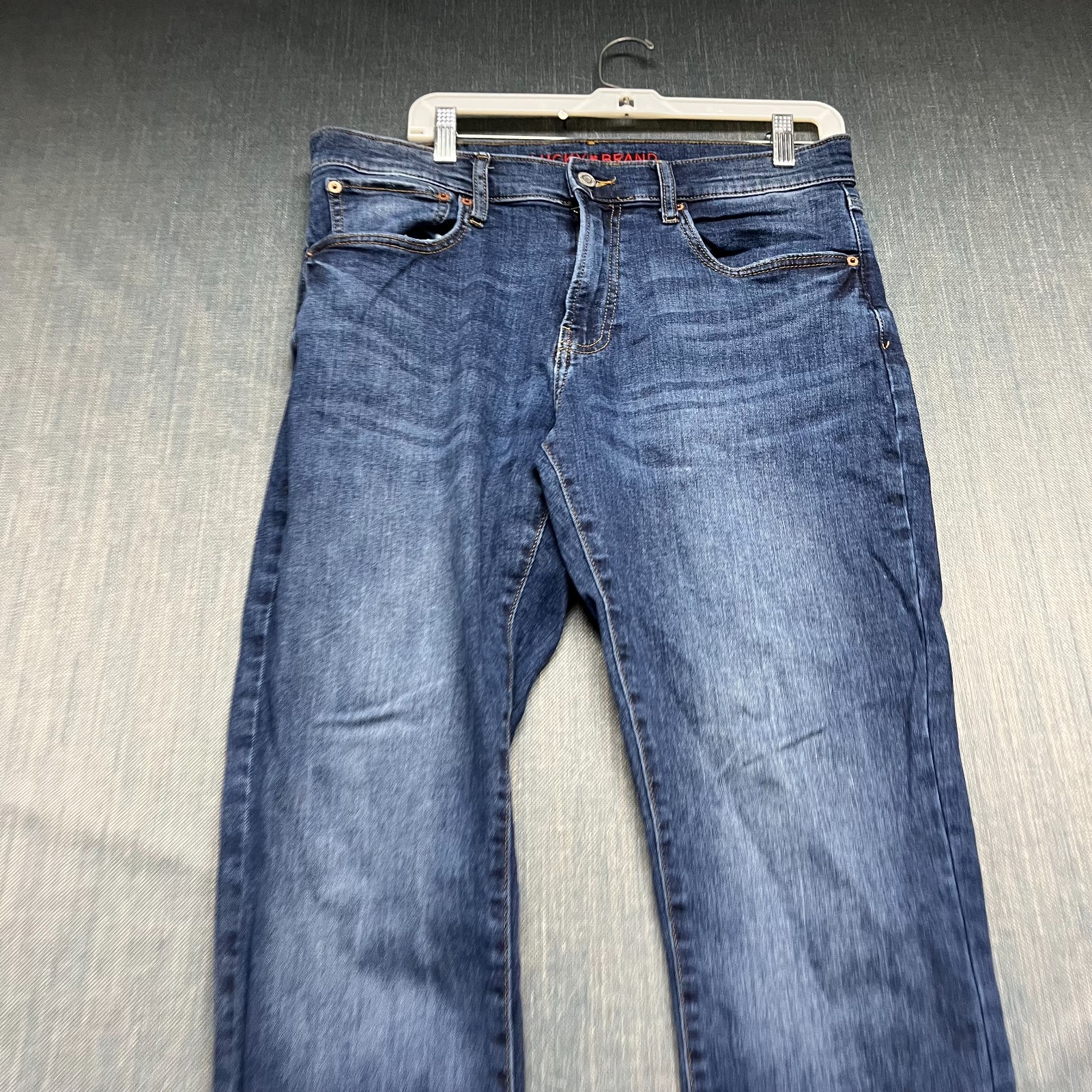 Lucky Brand 223 Men’s Jeans Size 32×32 Blue Denim Dark Wash Straight-Leg