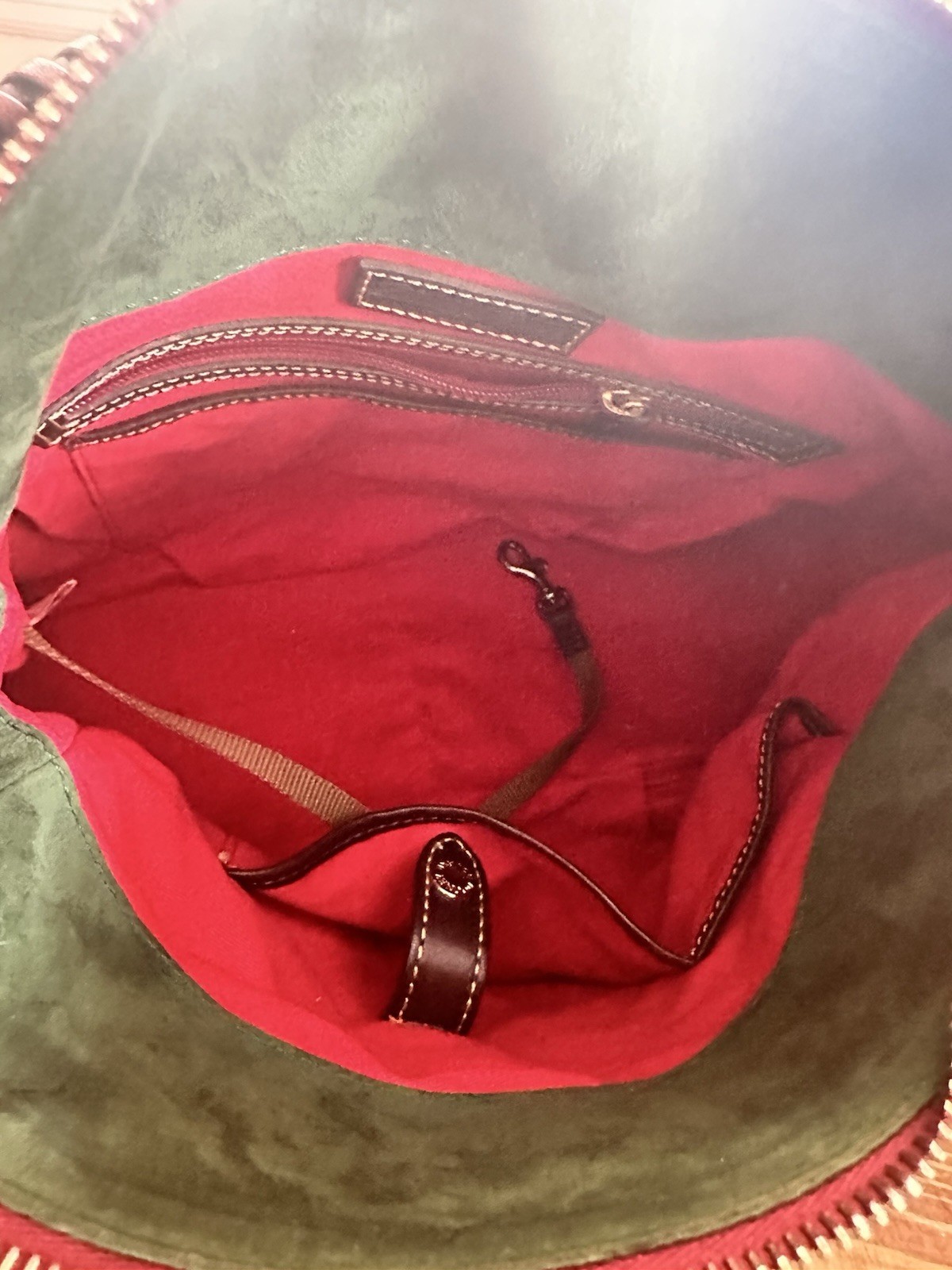 Dooney & Bourke Brown Shoulder Bag Zip Top Tassel Red Lining Gold Hardware