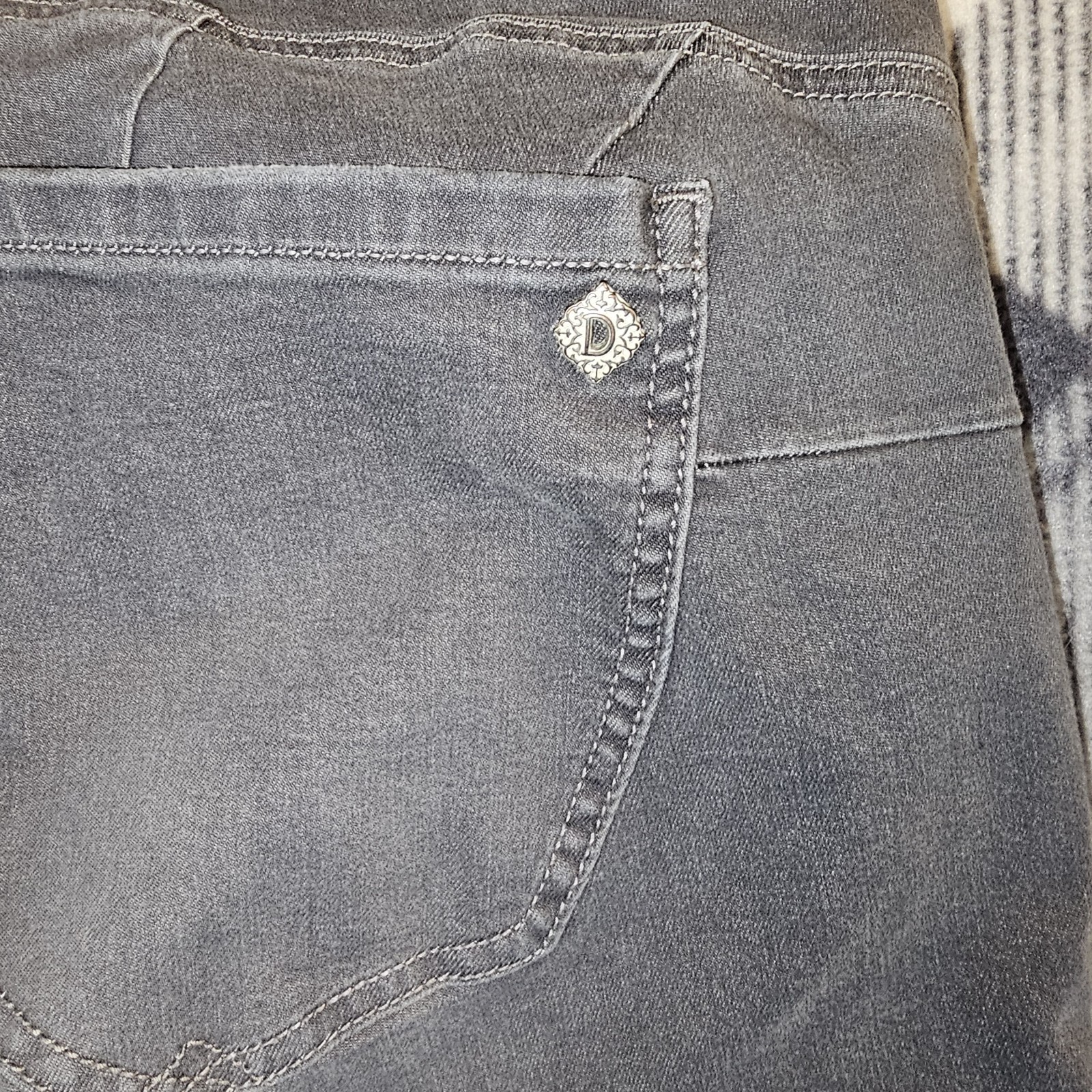 Democracy “Ab” Solution Grey Womens Straight Jeggings Jeans 22W