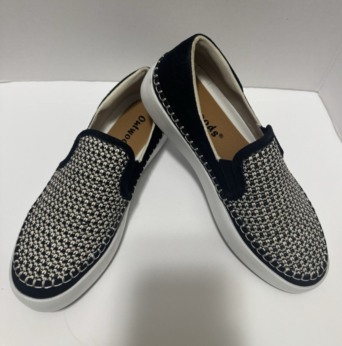 Outwoods Women’s Slip-On Flats Black/White Woven Round Toe Casual 7.5 M