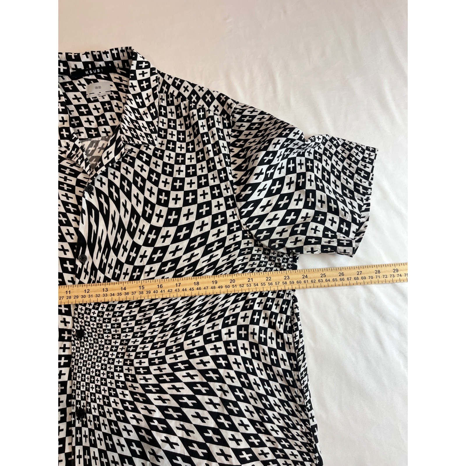 Ksubi Mens XL Black White Optical Illusion Cross Print Tencel Short Sleeve Shirt