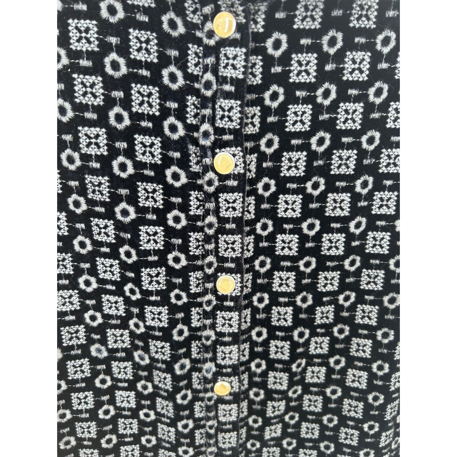 Johnny Was Pete & Greta Black Velvet Silk Blend Embroidered Snap Blouse – CJ