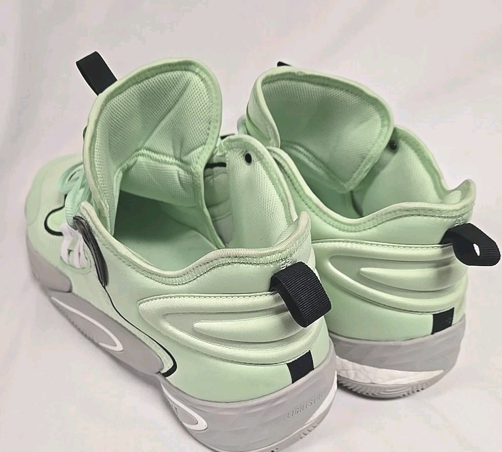 adidas Men’s Byw Select Basketball Boost Sneaker Men’s Size 19