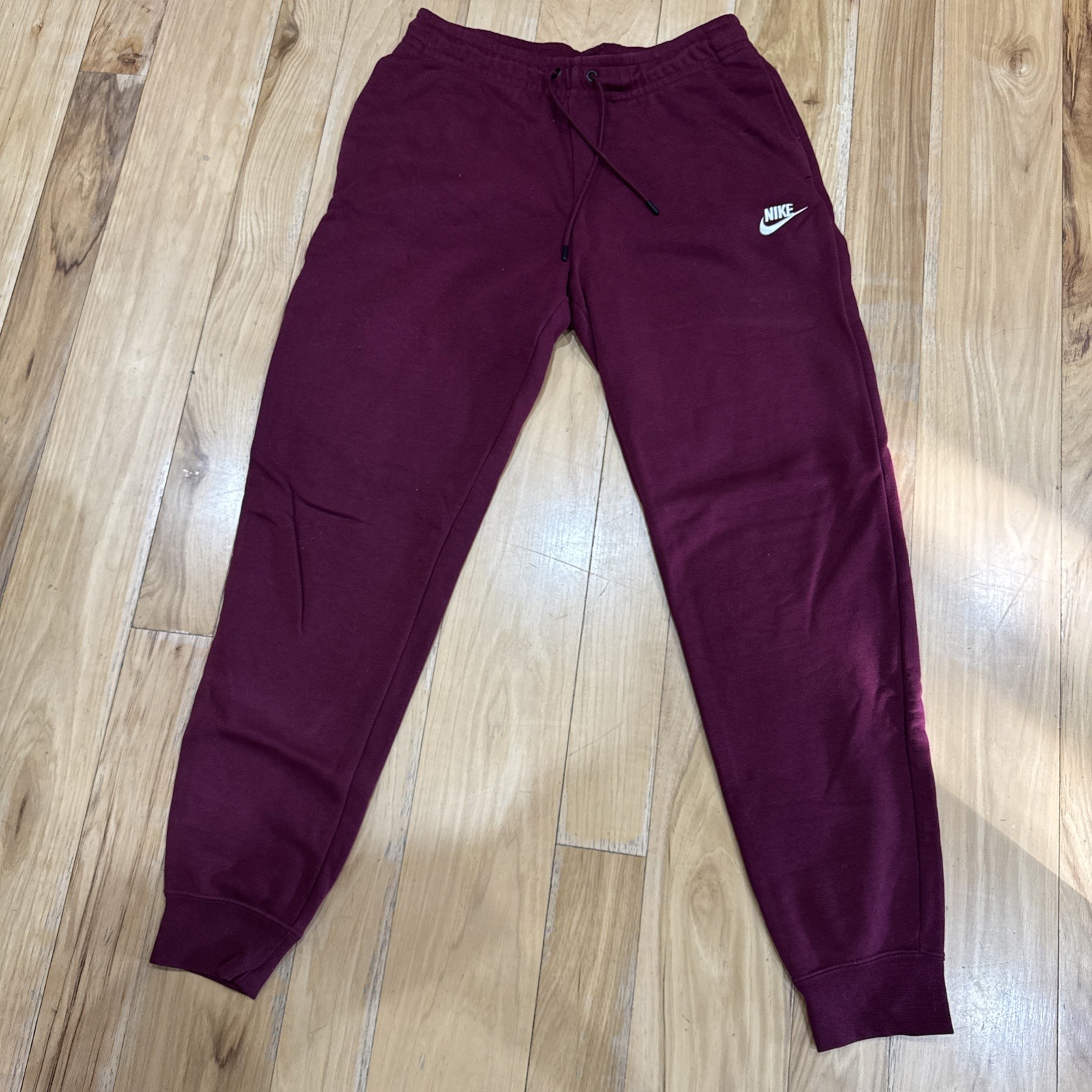 Nike Essential Fleece Joggers Pants Women’s Size Small Burgandy