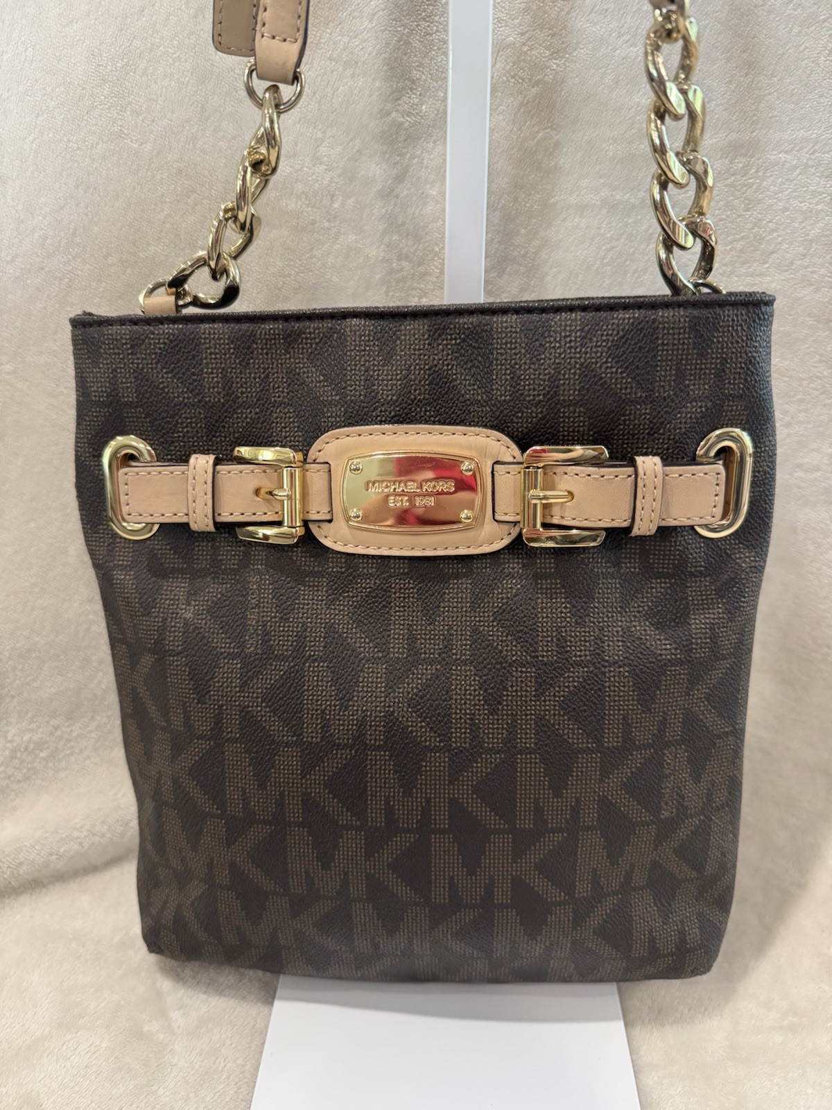 Michael Kors Hamilton MK Logo Crossbody Gold Chain/Leather Strap
