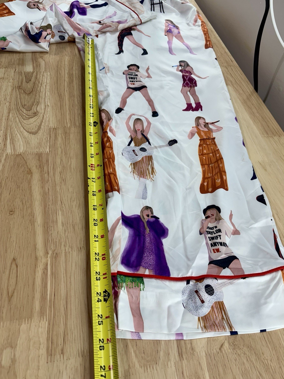 Taylor Swift Pajama Set, Top And Bottoms, Size XL, Poly Spandex Blend