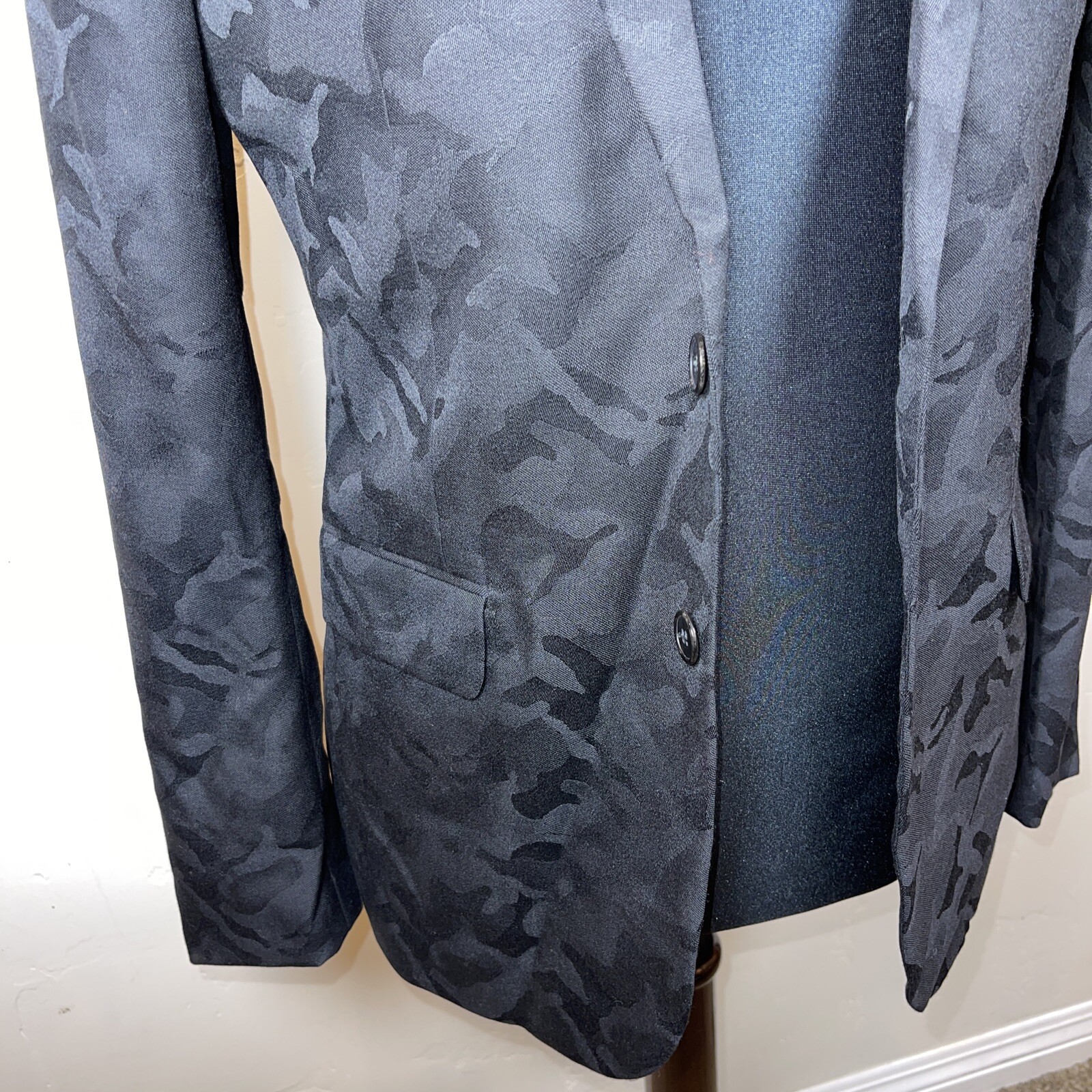 Saint St Laurent Paris Black Camo print dinner jacket size 50