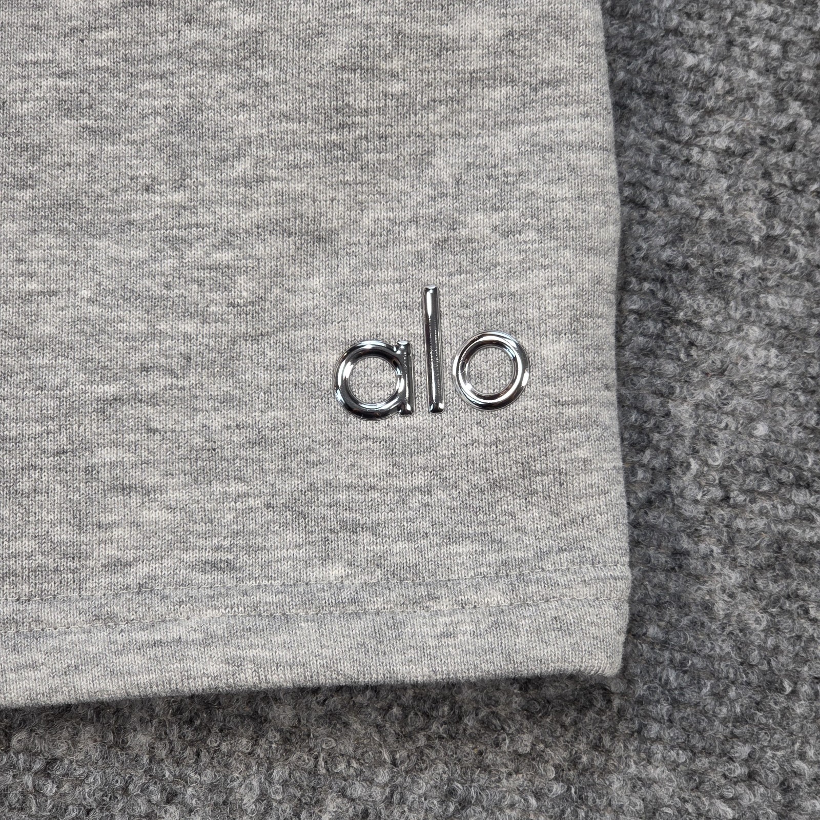 NWT Alo Yoga Accolade Short Womens Large Athletic Sweat Heather Grey Shorts Gray