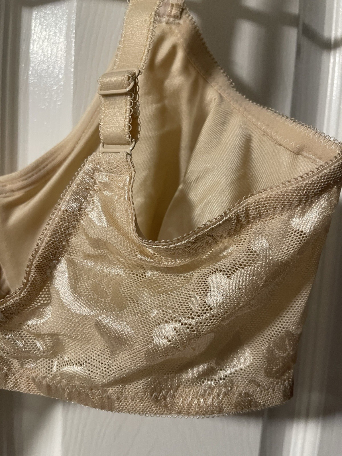 WACOAL Awareness Seamless Underwire Bra 38DD