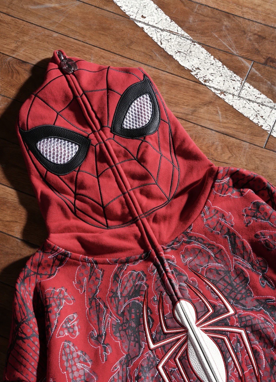 SPIDER-MAN WEB ROSE FULL ZIP UP HOODIE IN EQUESTRIAN RED LARGE