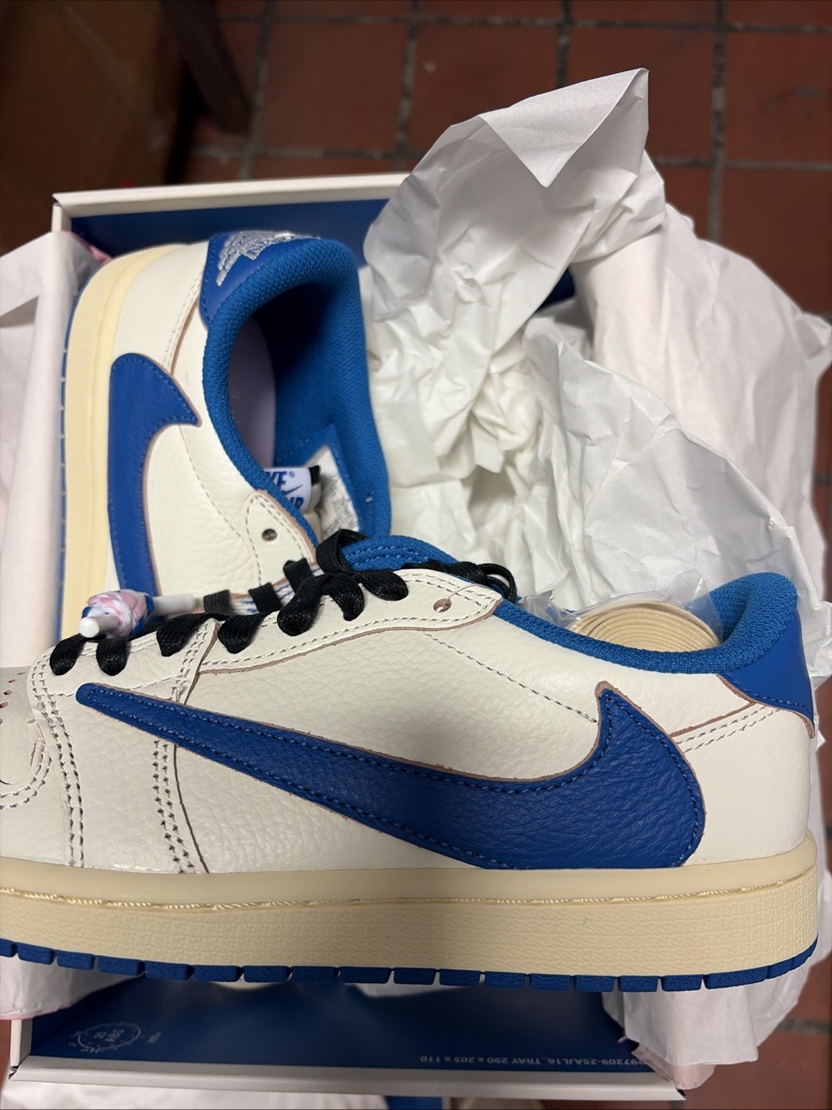 Size 8.5 – Fragment Design x Travis Scott x Air Jordan 1 Retro OG SP Low Sail…