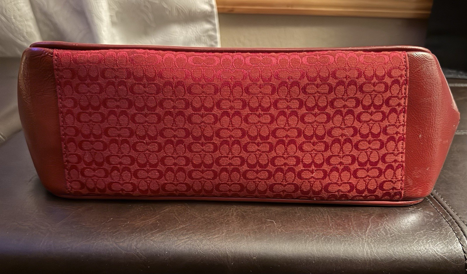 Coach Signature, Cherry Red, SoHo Y2KBag, Zip Top, Lined, Inner Pockets