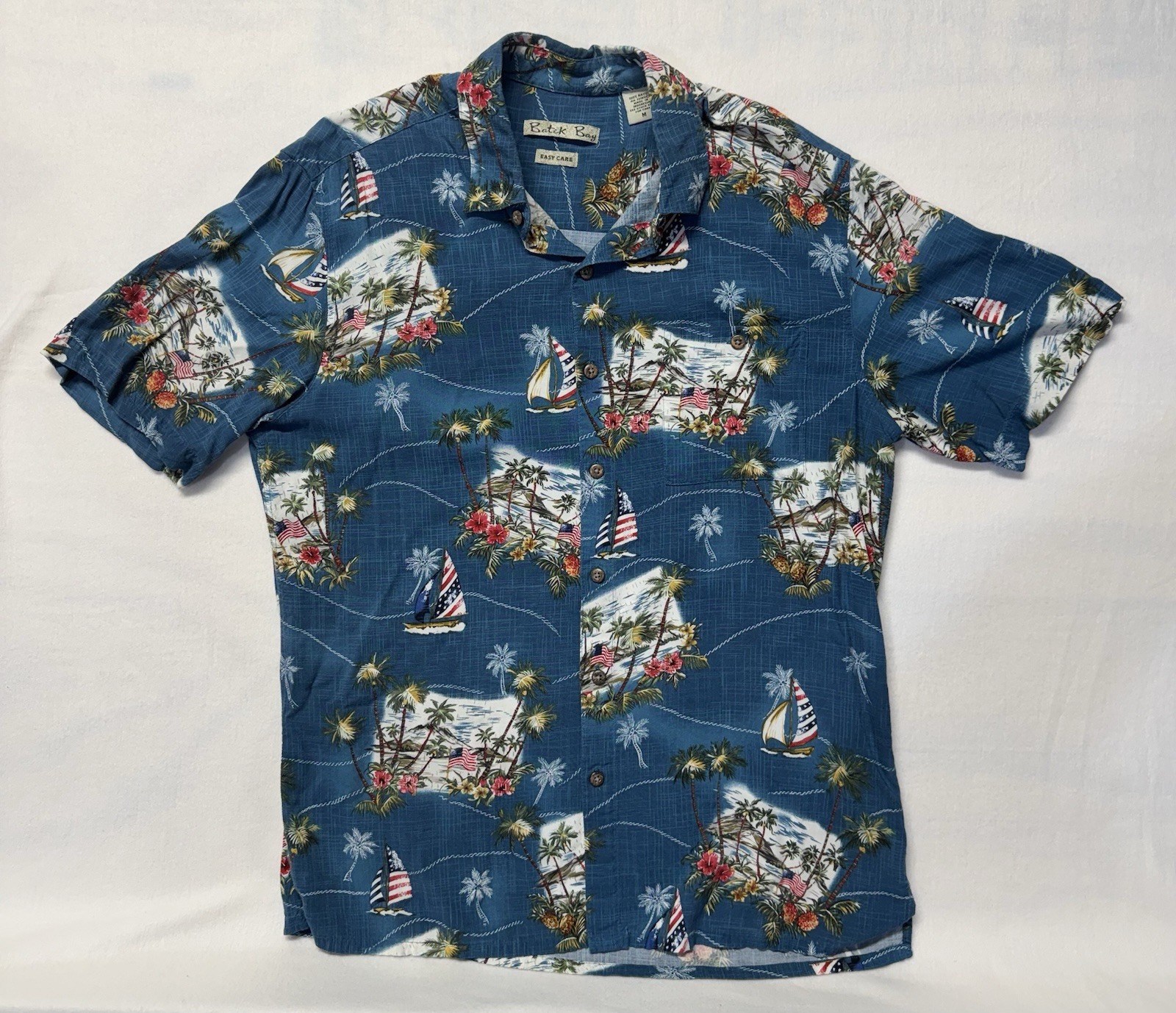 Batik Bay Button Up Shirt M Tropical Rayon Short Sleeve Hawaiian Vacation 0003