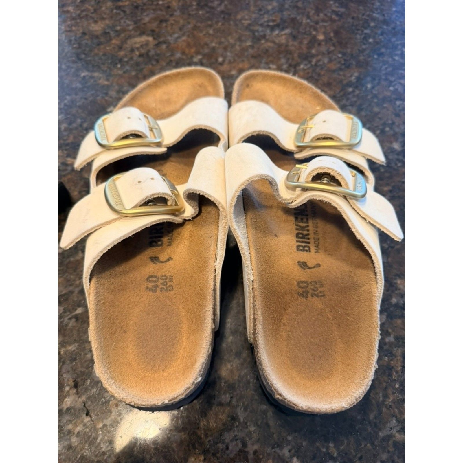 irkenstock Arizona Big Buckle Sandals – Cream Nubuck Leather – EU40N (L9/M7) EUC