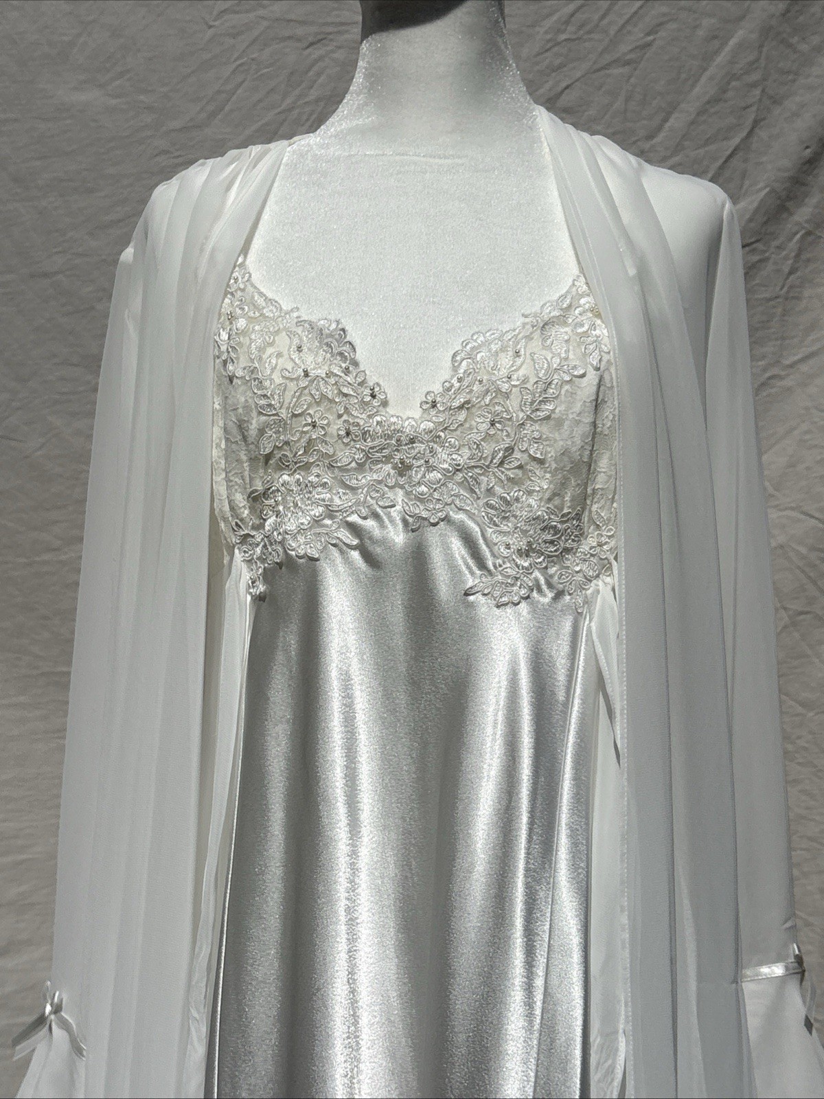 Stunning In Bloom by Jonquil Ivory Bridal Robe Chemise Set L New With Tags