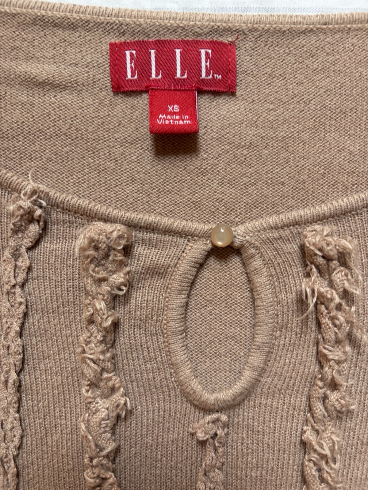 ELLE Women’s XS Beige Lightweight Scoop Neck Sinched Waist 3/4s sleeve