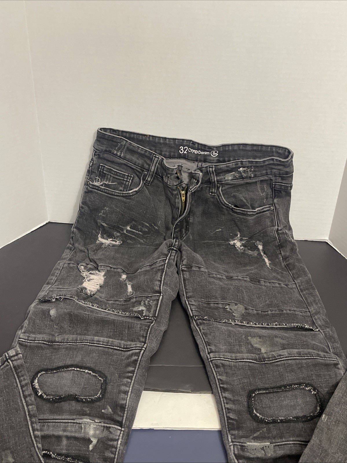 Crysp Denim Men’s Montana Black Distressed Jeans Size 32 X 32 Skinny Jeans