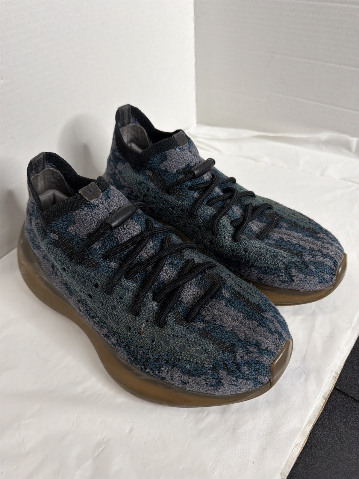 Adidas Yeezy Boost 380 Covellite Men’s Shoes 8.5 Blue Gum No Tie Sneakers EUC